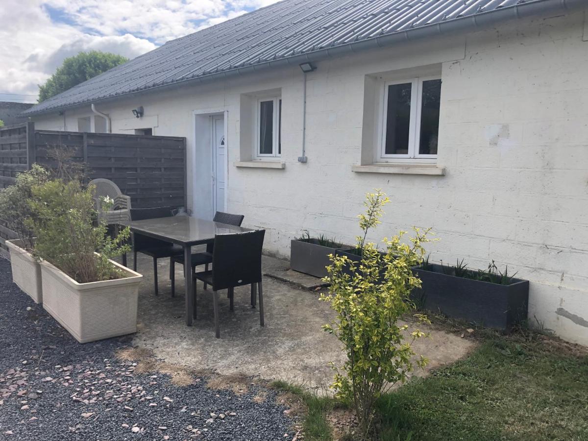 Les Gites De La Mare Saint-Manvieu-Norrey Exteriör bild